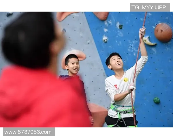 攀岩战术解析：西安攀岩队高效盯防体系的构建与应用探讨